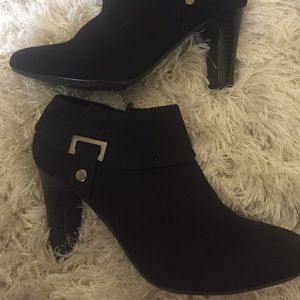 Karen Scott black booties